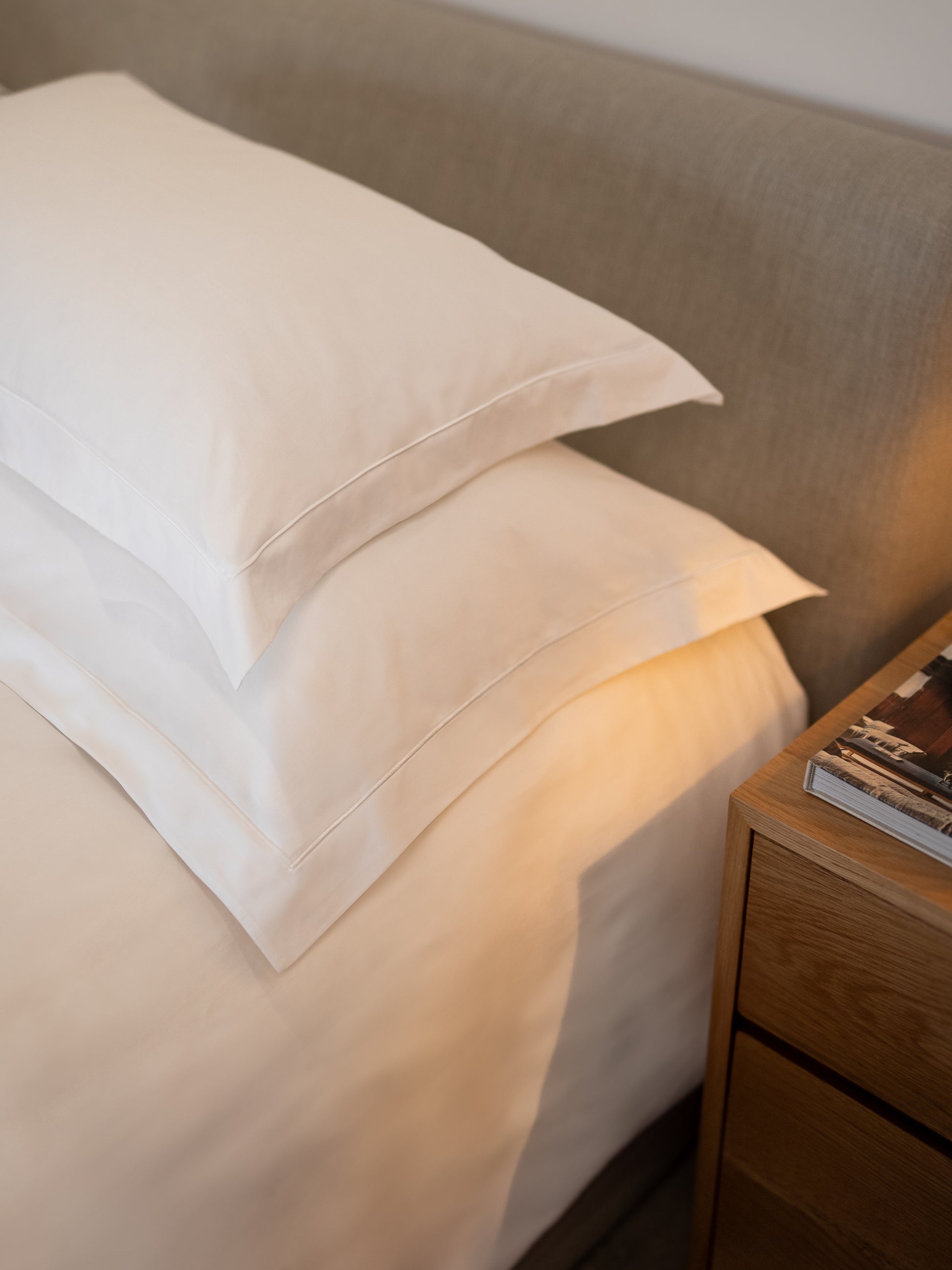 Pillow Casing Oxford Satin Stitch 200 TC